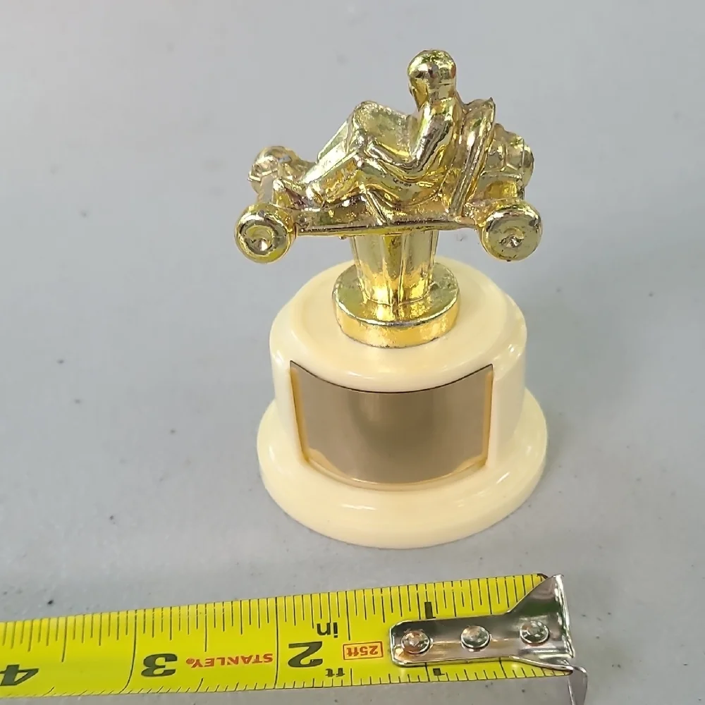 Gold‎ Trophy Figurine Go Kart